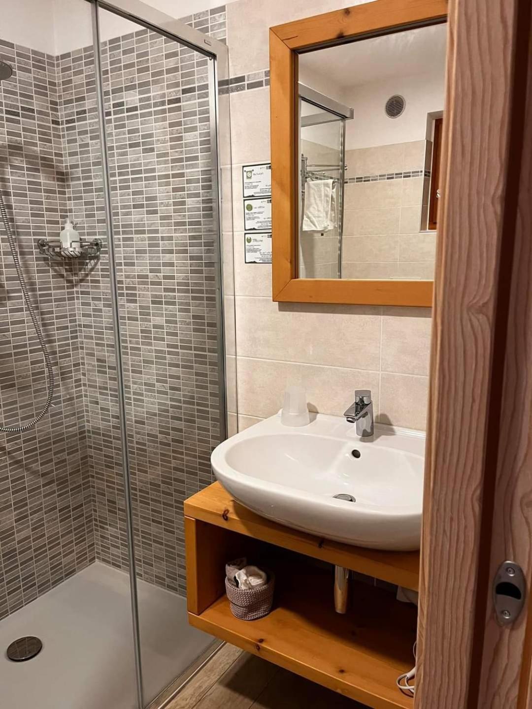 Agritur Maso Flonkeri Bed & Breakfast Bosentino ภายนอก รูปภาพ